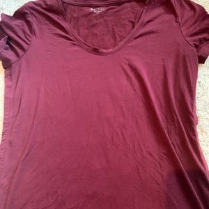 Athleta tee